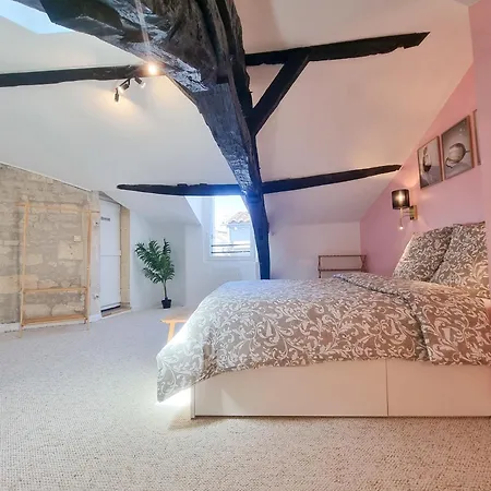 Duplex Le Chai De L'abreuvoir * 생트